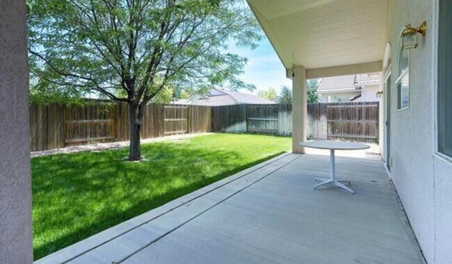Building Photo - 1036 Willowcrest Dr