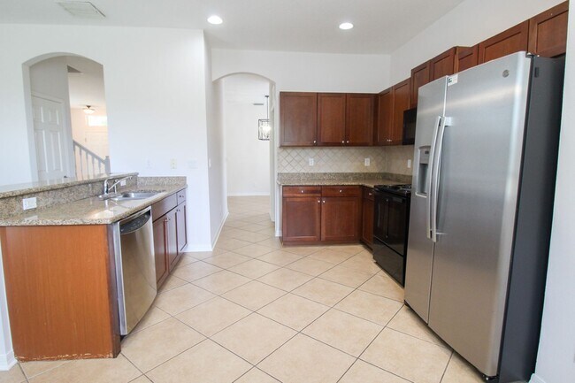 Building Photo - Lakeview 4-Bedroom, 2.5-Bath Annual Rental in Lakewood Ranch/Greenbrook