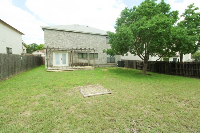 Building Photo - 8118 Chestnut Manor Dr