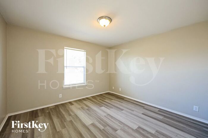 Building Photo - 10719 Shaencrest