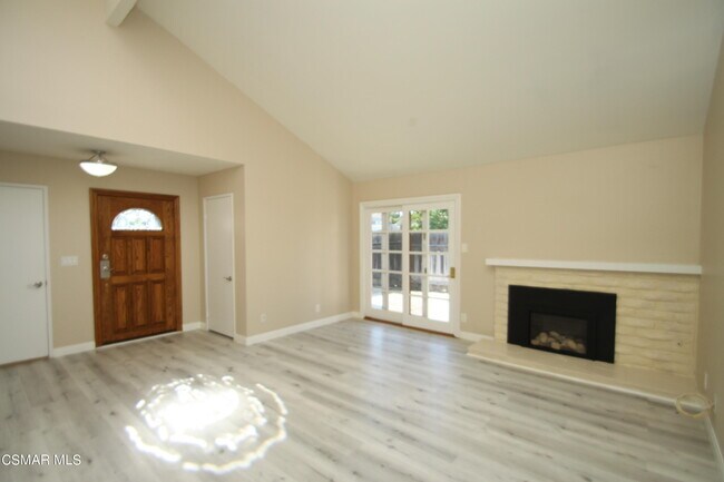 Building Photo - 684 Paseo Montecito