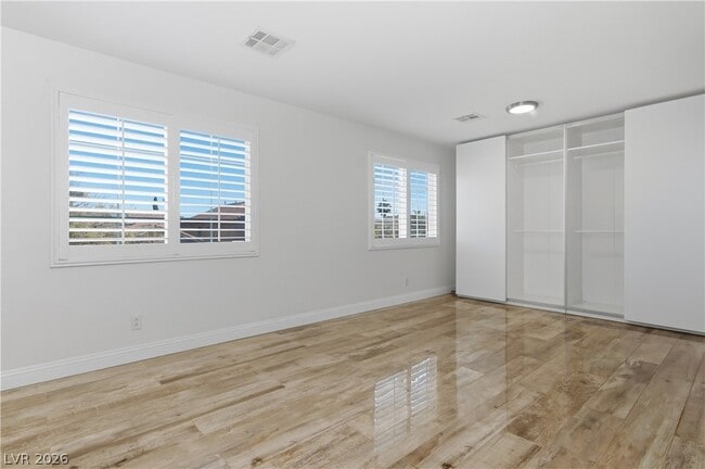 Building Photo - 9983 Canyon Peak Dr