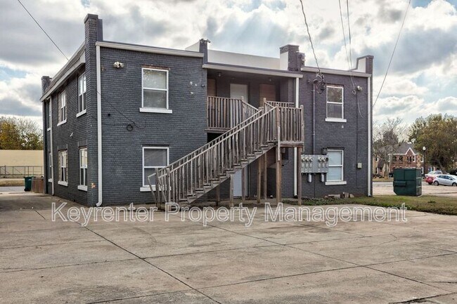 Building Photo - 2325 NW 12th St