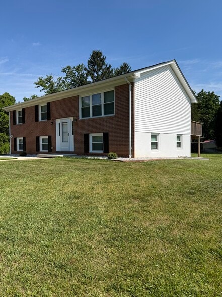 Building Photo - 2314 Cox Rd
