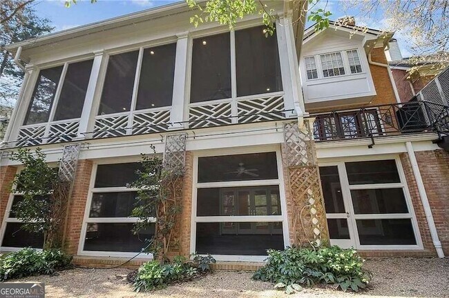 Building Photo - 460 Ivy Park Ln NE