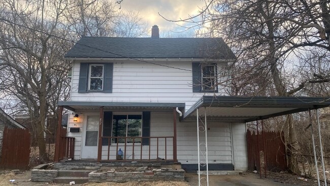 Primary Photo - 82 Nickel St