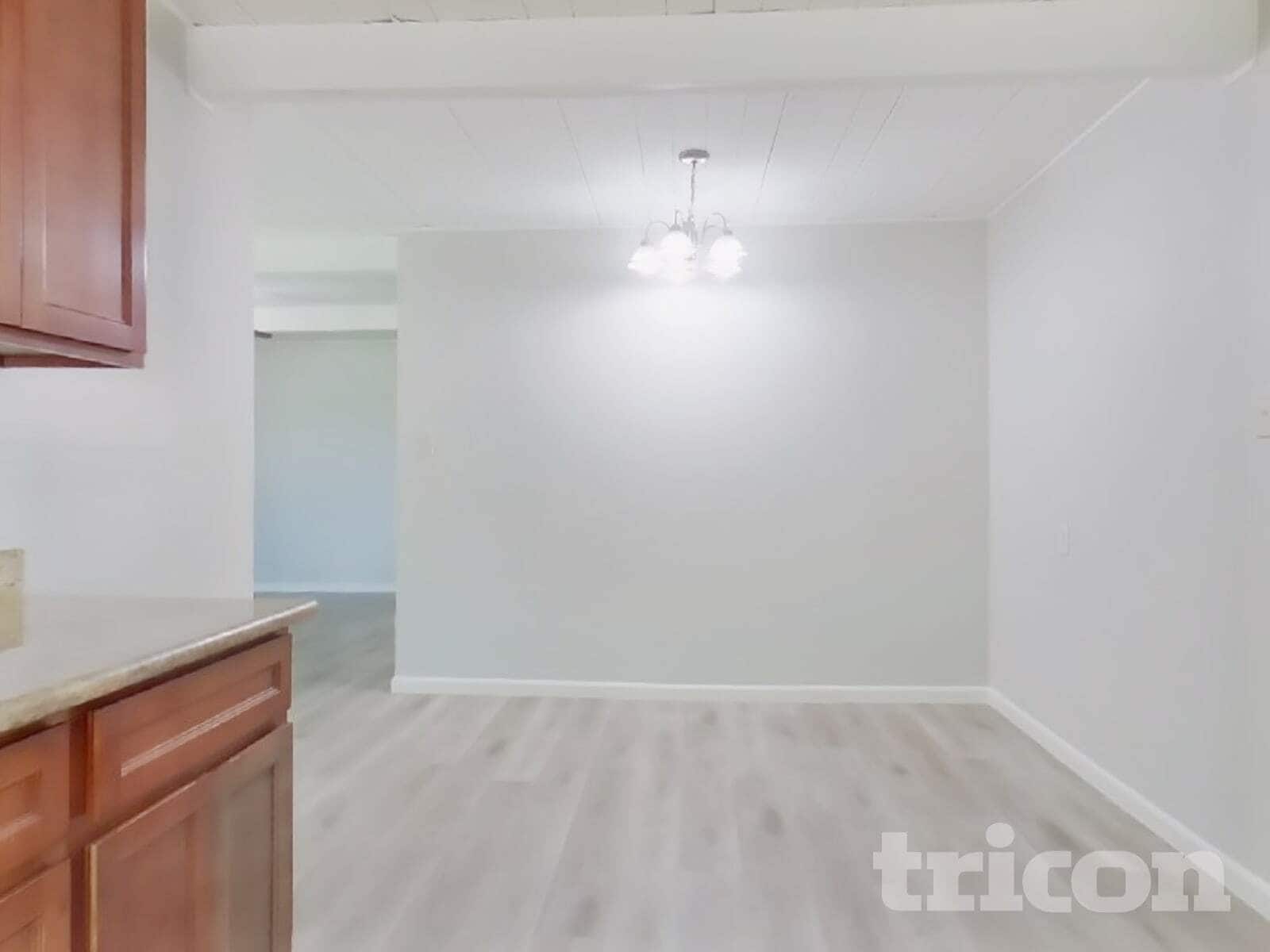 Building Photo - 1475 Knights Row