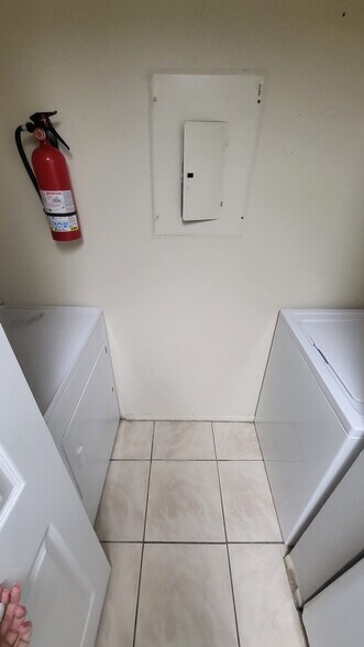 Building Photo - 3748 Idlebrook Cir