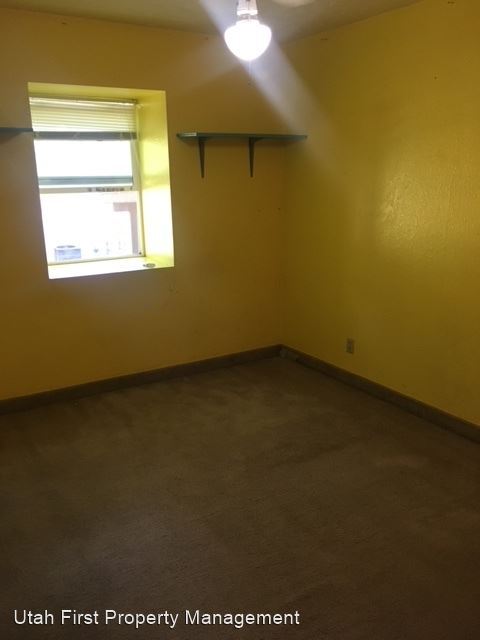 Building Photo - 4 br, 3 bath House - 65 S Main St