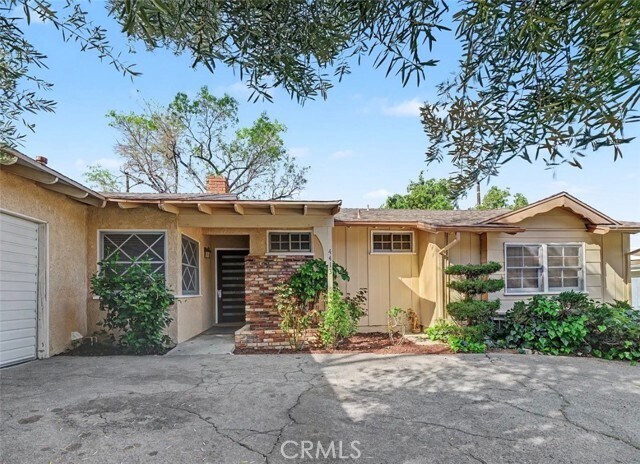 Building Photo - 4413 Canoga Dr