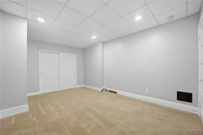 Building Photo - 830 Potomac Ave