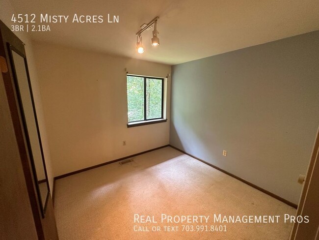 Building Photo - 4512 Misty Acres Ln