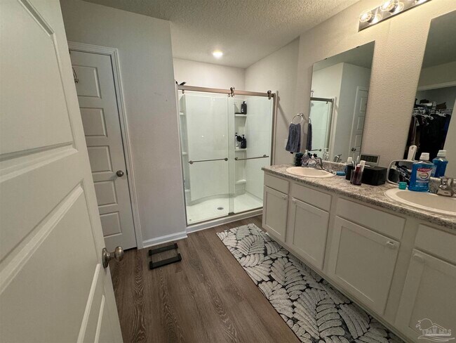 Building Photo - 914 Lovebird Ct