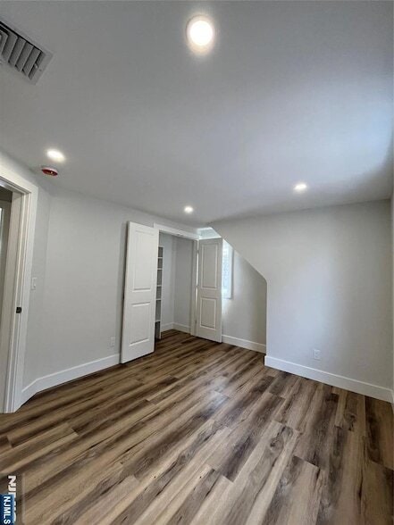 Building Photo - 17 Market St