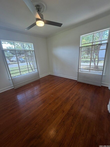 Building Photo - 543 Brightwood Pl