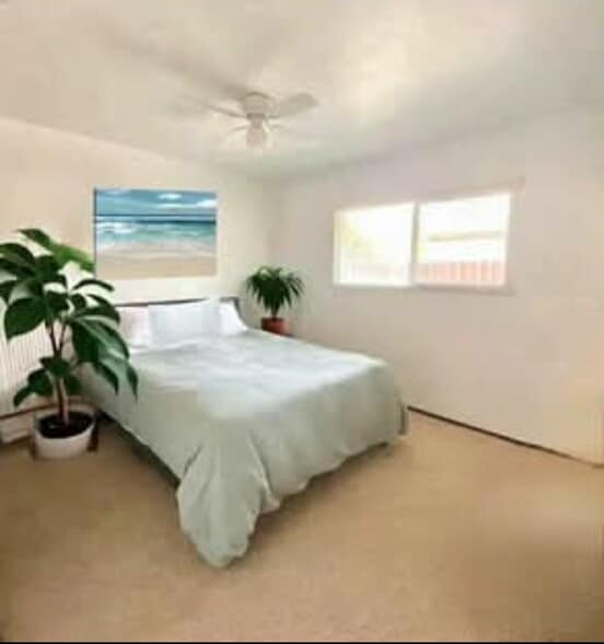 Building Photo - 940 E Lassen Ave