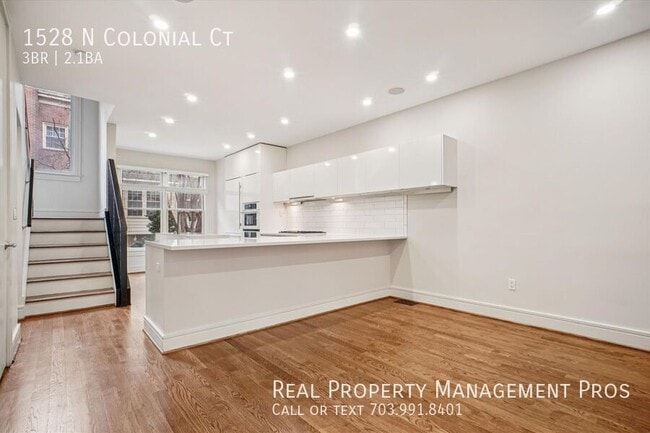 Building Photo - 1528 N Colonial Ct