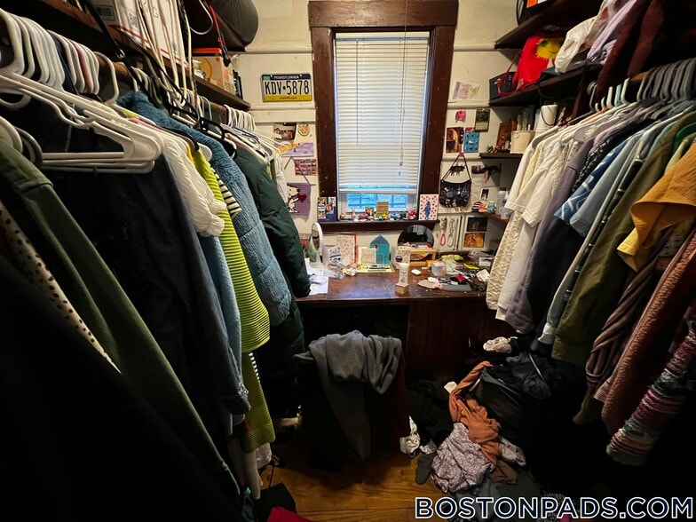 Building Photo - 530 Cambridge St