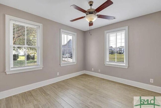 Building Photo - 126 Birch Cir