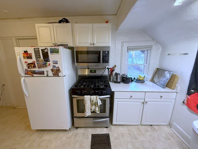 Building Photo - 1117 Bowen Ct