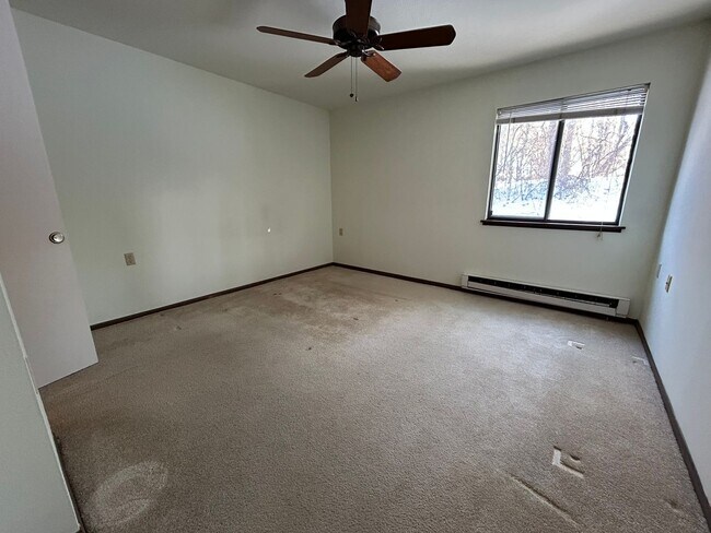 Building Photo - SHI RENTAL