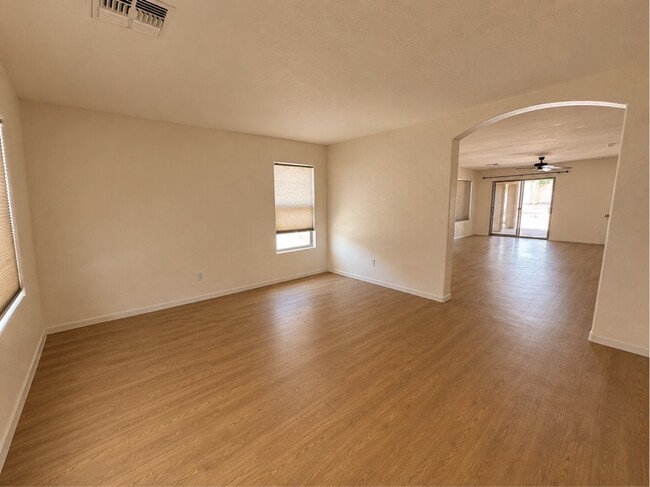 Building Photo - 25776 W Winslow Ave