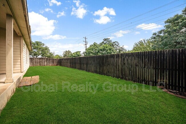 Building Photo - 229 Spice Oak Ln