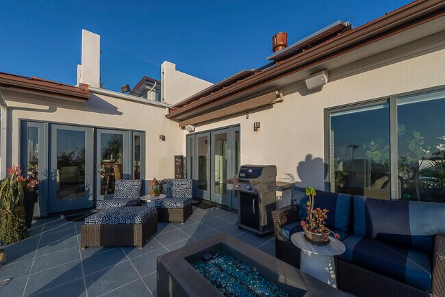 Building Photo - 4719 Coronado Ave