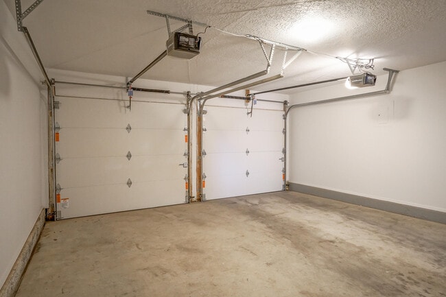 Building Photo - 5609 Wingate Ave NW