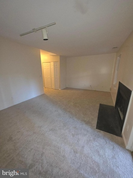 Building Photo - 4281 Sleepy Lake Dr