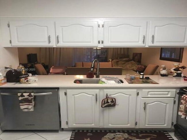 Building Photo - 1207 Bahama Bend