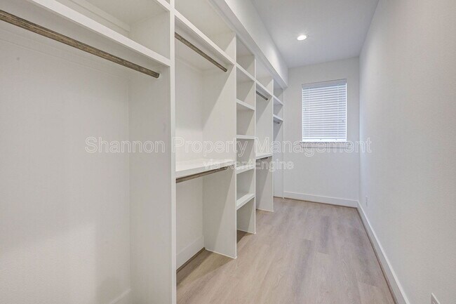 Building Photo - 1823 Prospect St