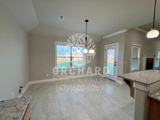 Building Photo - Single Family Home- Well-Sought After Well...