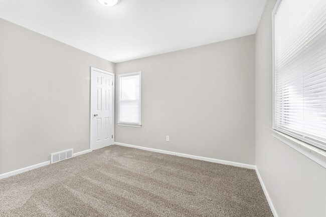 Building Photo - 6463 Weddel St