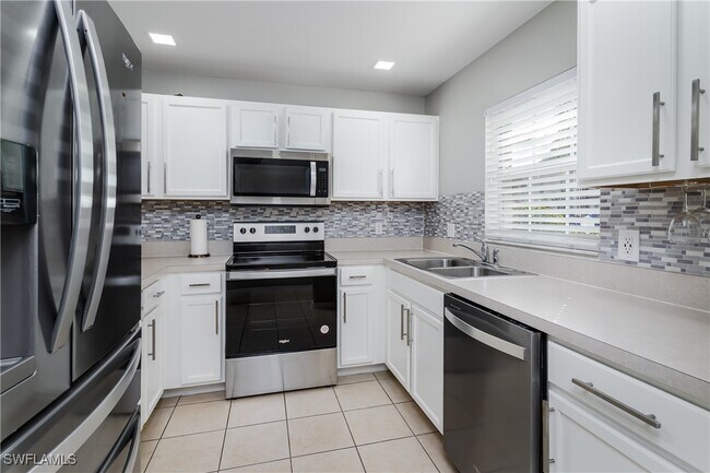 Building Photo - 9080 Gervais Cir