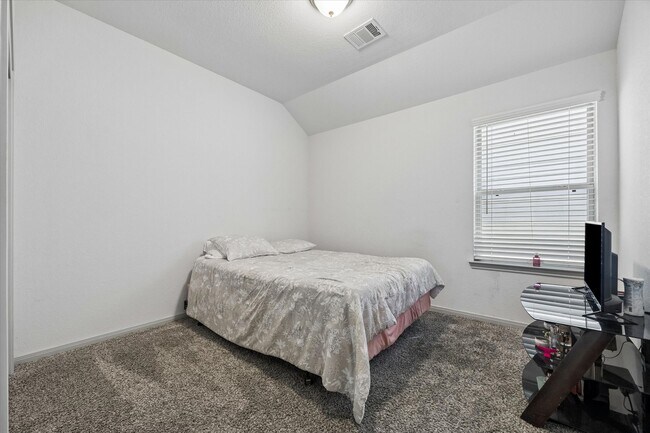 Building Photo - 7931 Tuscan Cypress Dr