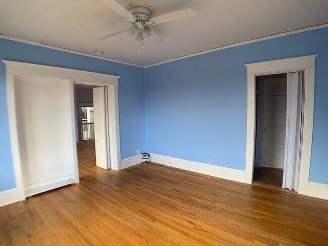 Building Photo - 621 23rd Ave E