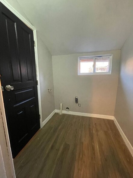 Building Photo - 1423 Mulberry St