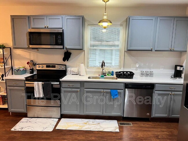 Building Photo - 2517 Haden Ave