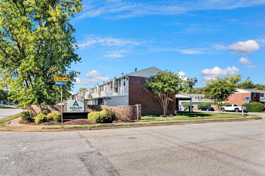 Building Photo - Avalon Townhomes