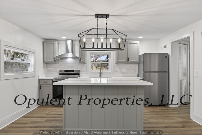 Building Photo - 1216 Stevens Ave NE