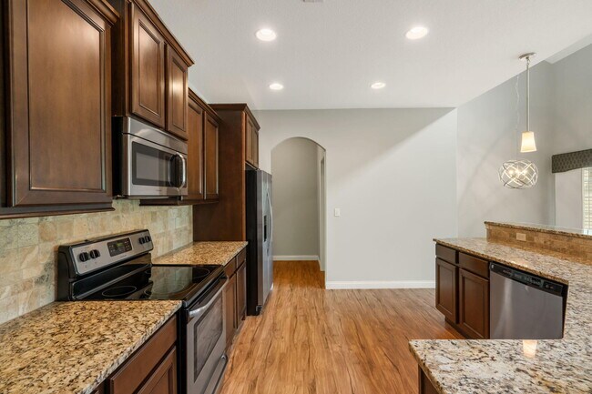 Building Photo - 2420 Boulder Springs Dr