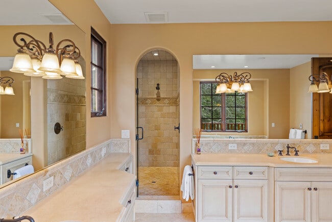 Building Photo - 3317 Taylor Rd