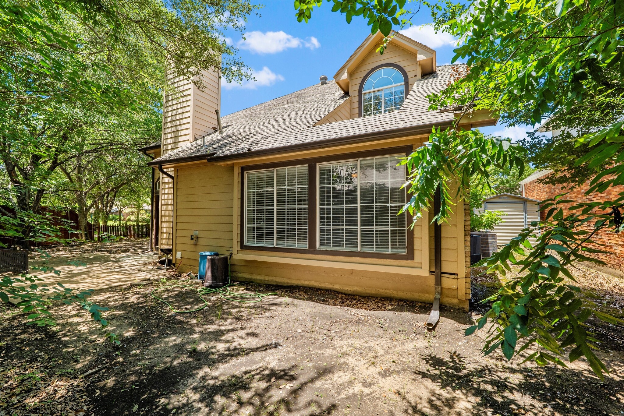 Building Photo - 9128 Cumberland Dr