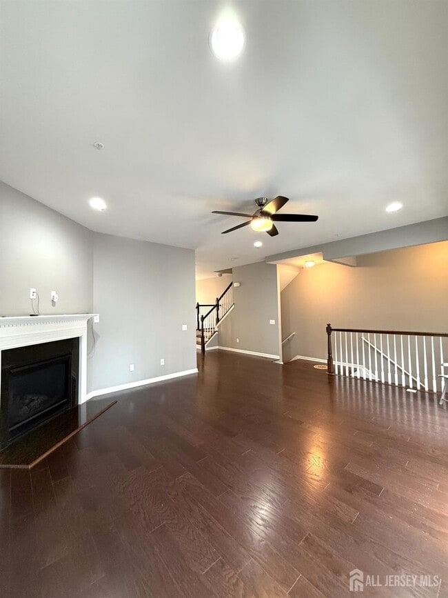 Building Photo - 1305 Hudson Cir