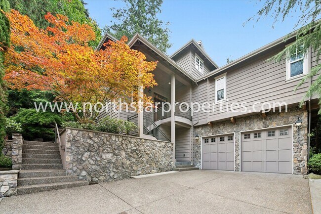 Building Photo - New Exquisitely Designed Dream Home in Lake Oswego.