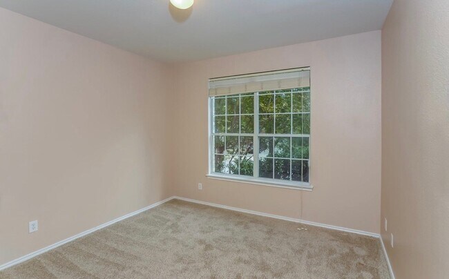 Building Photo - 6119 Briscoe Leaf