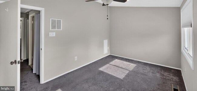 Building Photo - 6556 Pennacook Ct