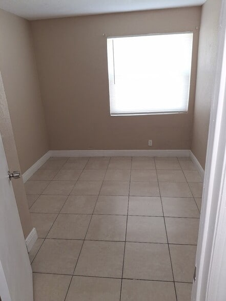 Building Photo - 2820 Avenue S