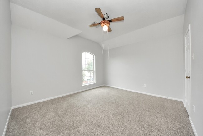 Building Photo - 7238 Foxshadows Ln